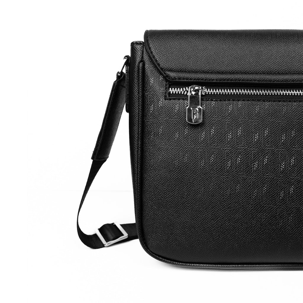 BLACK | MESSENGER BAG