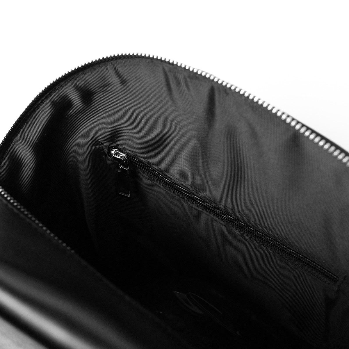 BLACK | BACKPACK