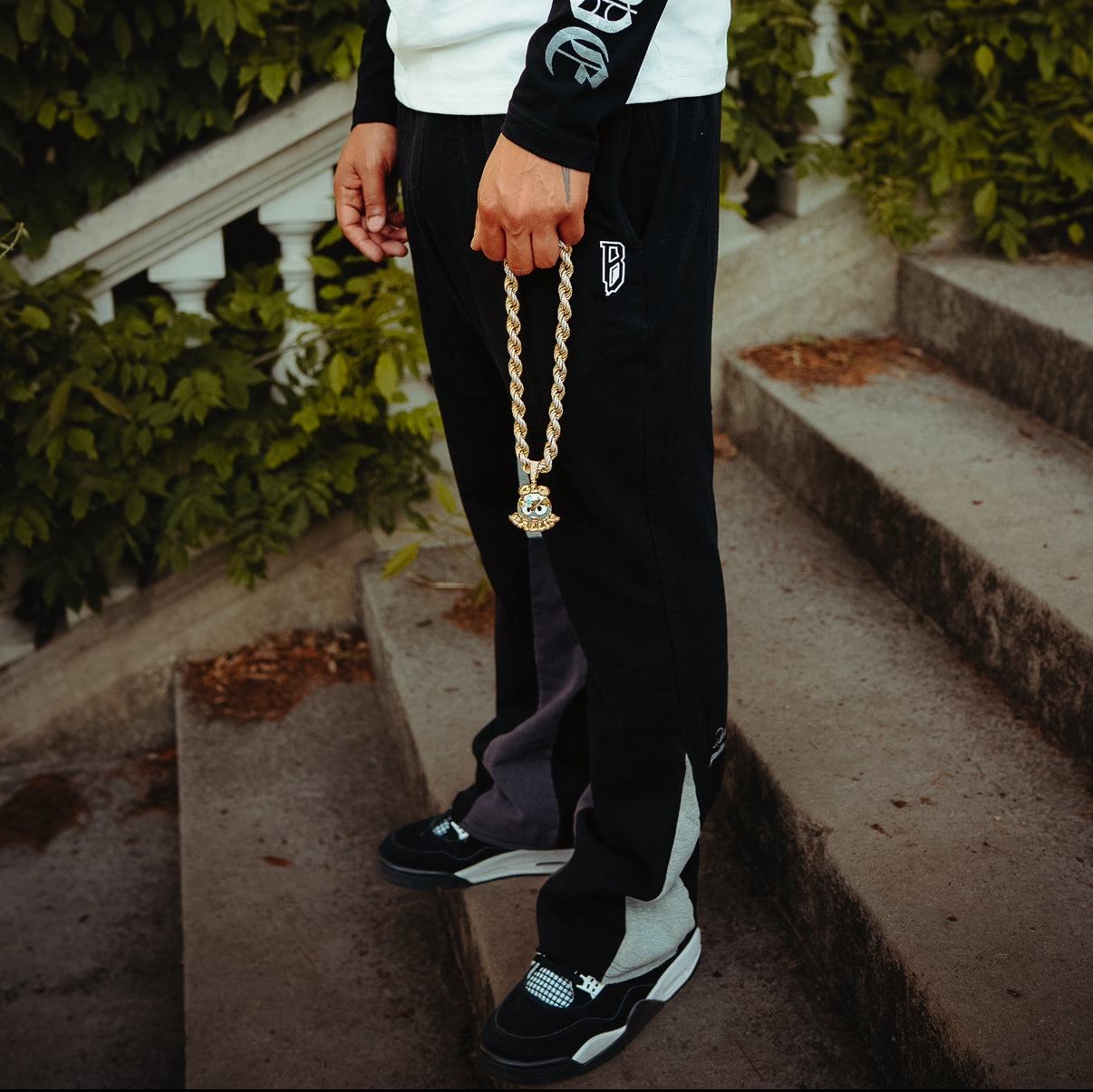 BLACK | FLARE PANTS