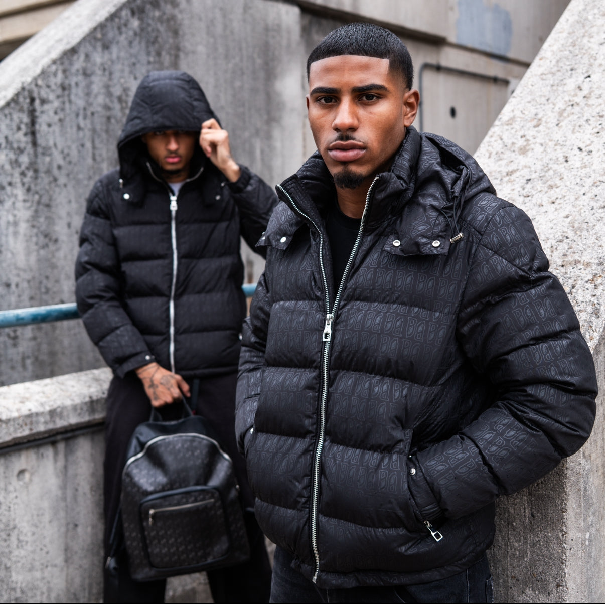 BLACK | OBLIQUE PUFFER