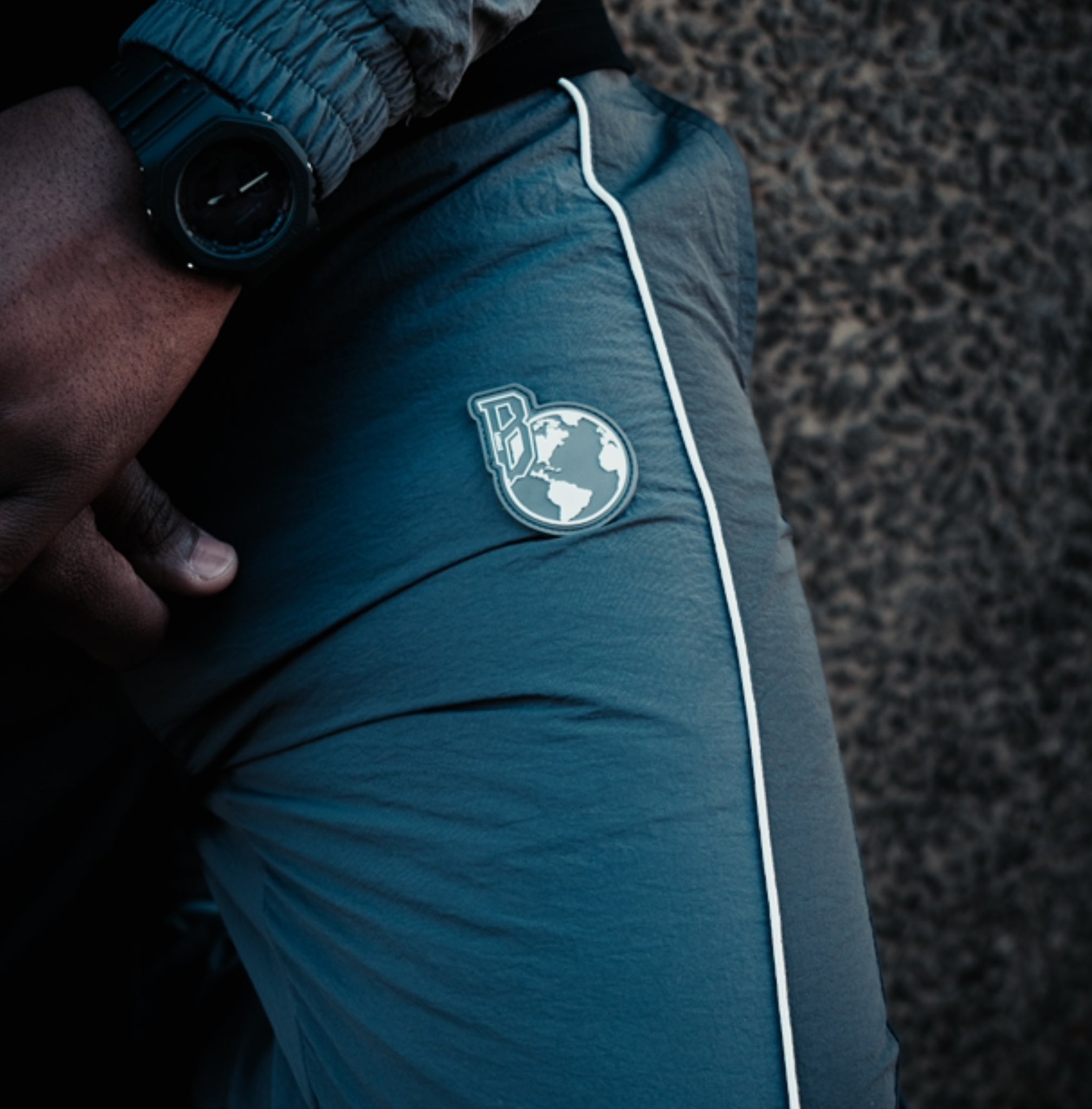 BLACK/SMOKE | SHELLSUIT