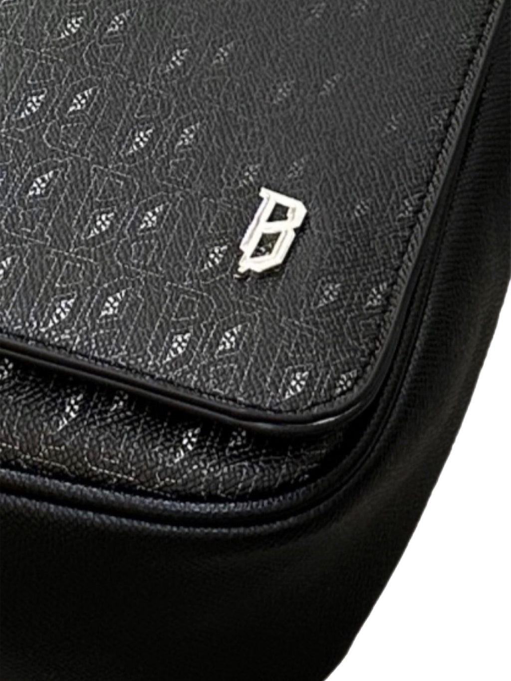BLACK | MESSENGER BAG